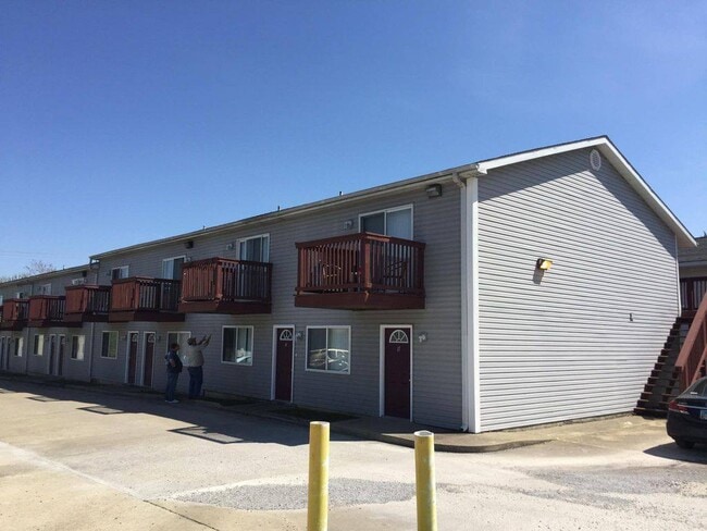 Building Photo - 510 S Poplar St Rental
