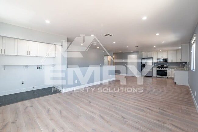 Photo - Spacious Modern 4-Bedroom Home for Lease in Bell Gardens