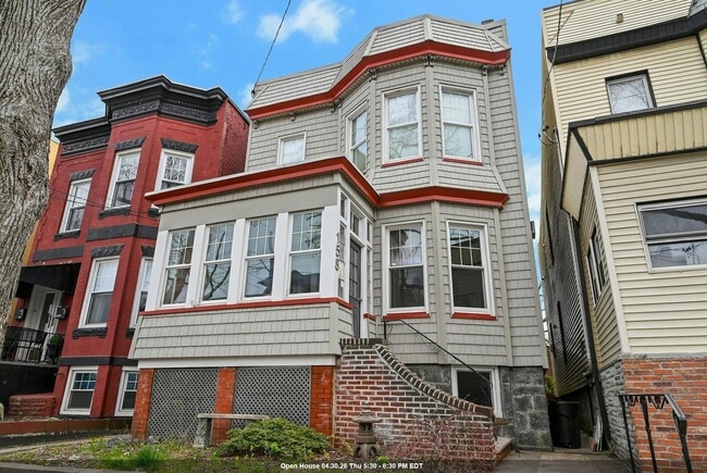 Building Photo - 158 Edgar St Unit 1