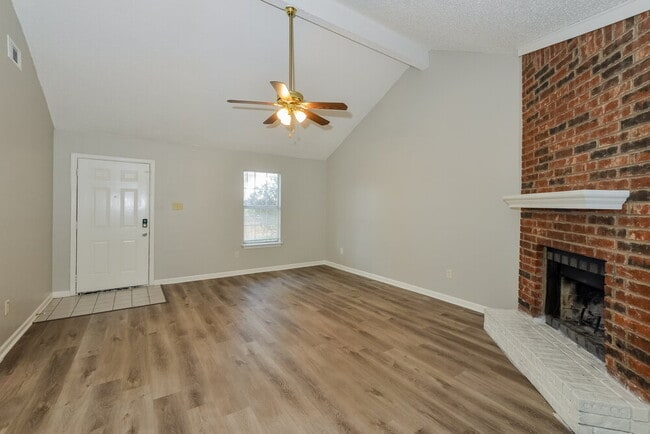 Photo - 6597 Sungate Dr S