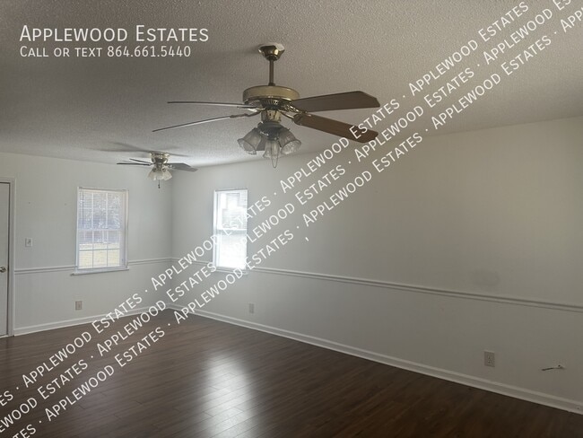 Photo - 218 Donavon Dr