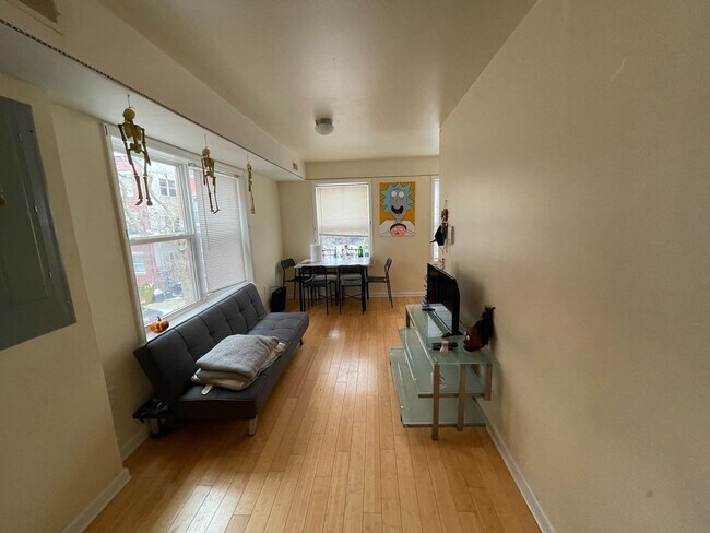 1526 N 17th St Unidad 2