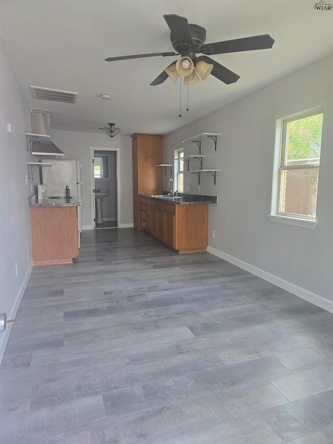 Photo - 1805 Lucile Ave