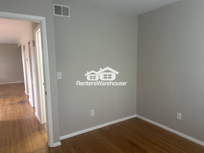 Photo - 521 Epsom Rd