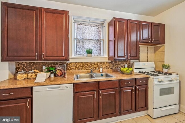 Photo - 5632 Belair Rd