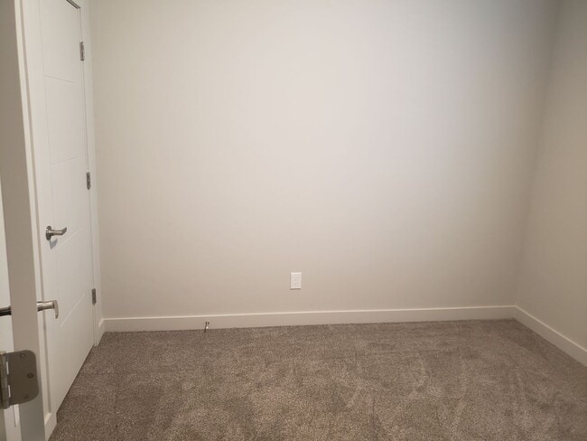 Photo - 675 S 100 W