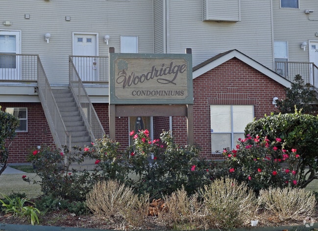 Photo - Woodridge Condominiums
