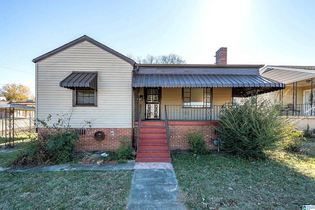 Building Photo - 621 Valley Rd