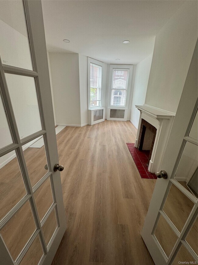 72-27 68th St