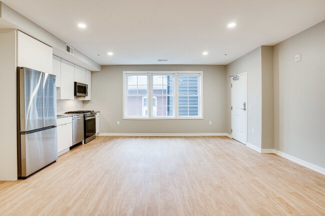 Photo - 2210 Wisconsin Ave NW Unidad 321