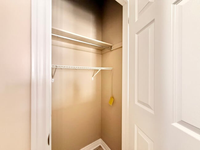 Photo - 3 BED - 3 BATH - BRAMPTON - STACKED TOWNHOUSE