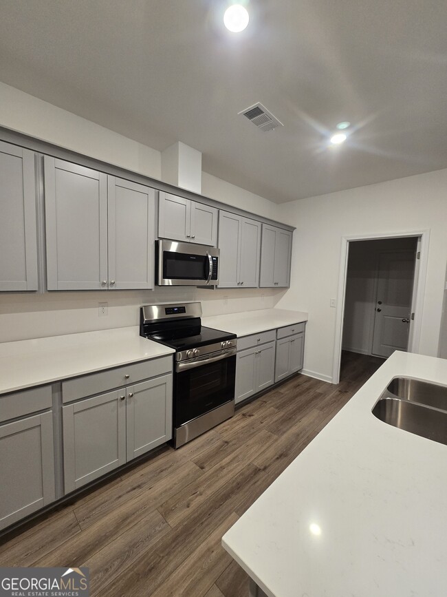 Photo - 130 Rolling Mdw Wy