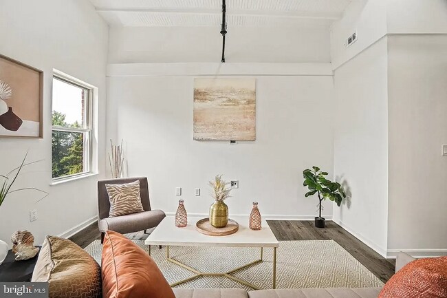 Photo - 1240 Holbrook Ter NE Unit 204