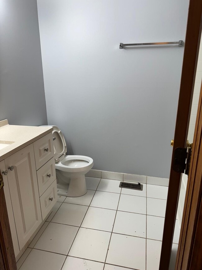 Photo - 871 Symphony Dr