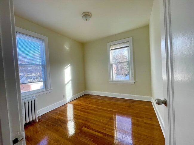 Photo - 36-05 215th Pl