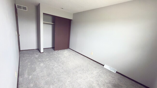 Photo - 5326 N Division St