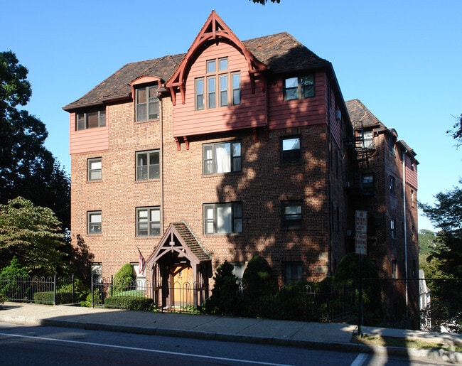 Photo - 111 Sagamore Rd