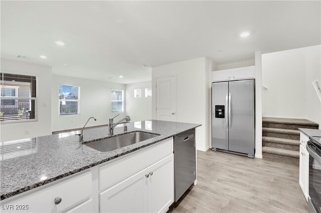 Photo - 1133 Scarlet Sparrow St