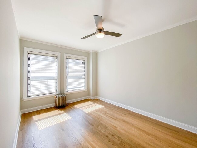 Photo - 522 W Briar Pl Unit 3A