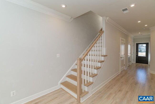 Photo - 86 Crabapple Ln