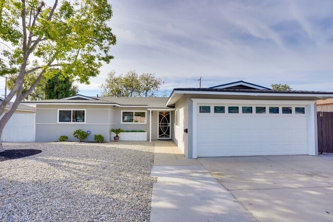 Building Photo - 3901 W Compton Ave