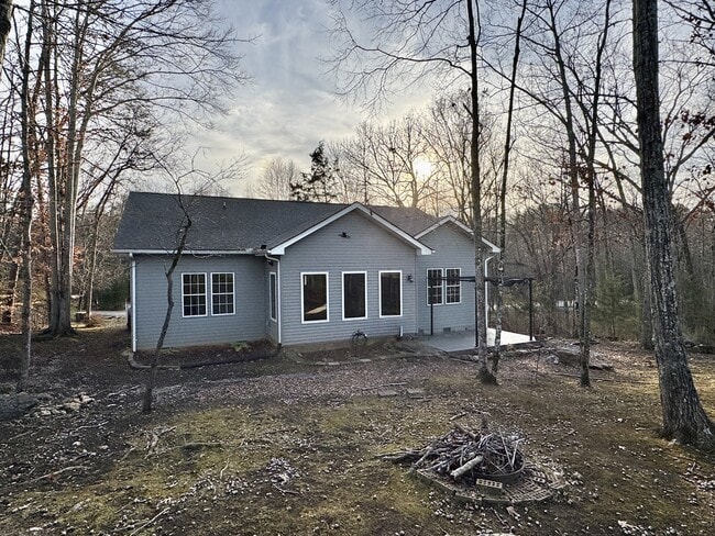 Photo - 293 Elohi Way