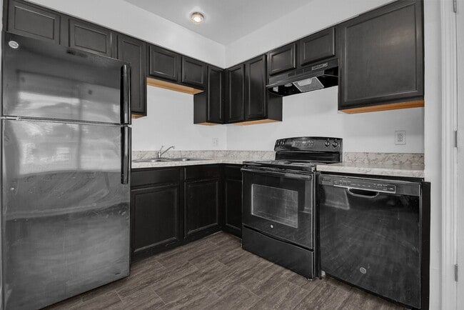 Photo - Greentree Apartments