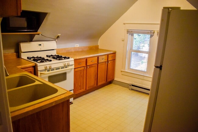 Photo - 3103 Dodge Ave Unit Duplex Upstairs Apartment
