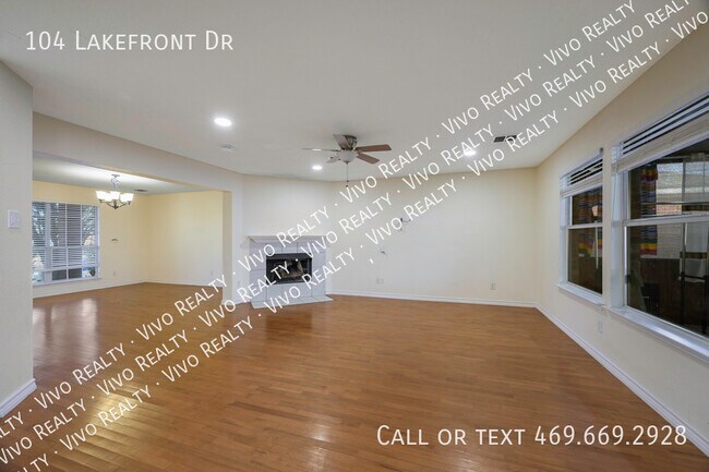 Photo - 104 Lakefront Dr