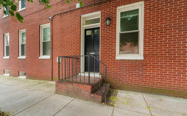 Photo - 101 W Henrietta St Townhome