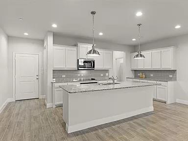 Photo - 521 Sandiford Ct