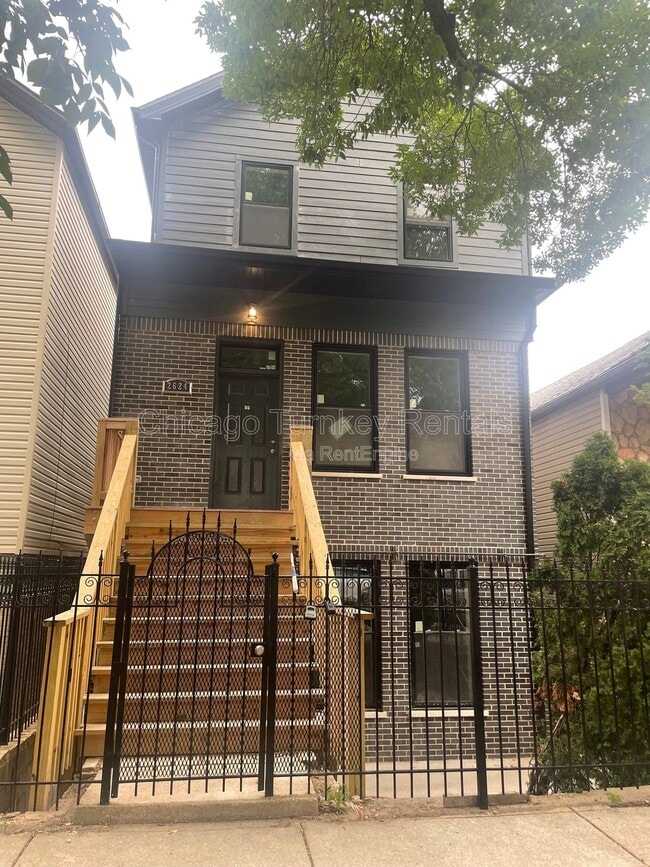 Building Photo - 2624 W 24th St Unit 1f