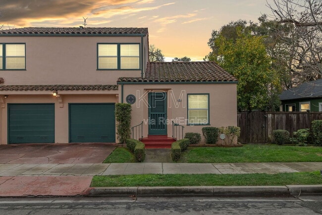 Building Photo - 810 W Willow St