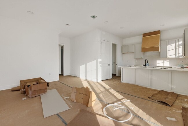 Photo - FOR RENT in SUGAR MILL POND!