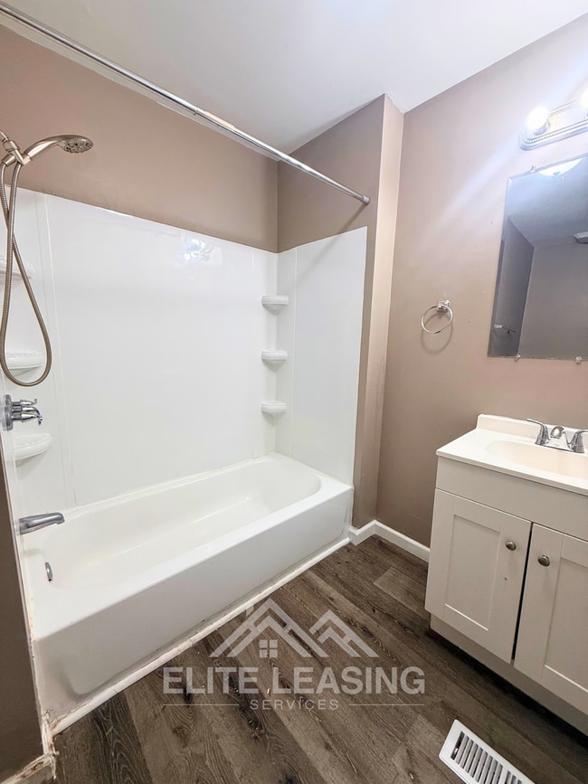 Photo - 3 Bed / 1 Bath Home | Seaman School District