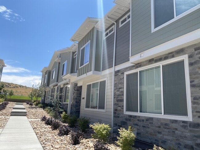 Building Photo - 15499 Aqua Mountain Ln Rental