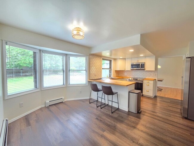 Photo - $3,050 - 4 Bed / 2.5 Bath Beautiful Home in Upper South Hill