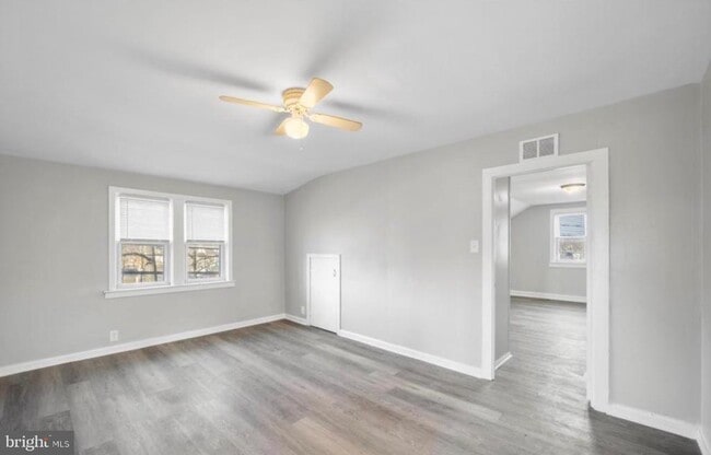 Photo - 124 Stiles Ave