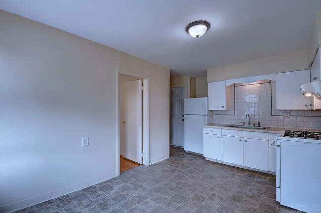 Photo - 298 Hillside Ave