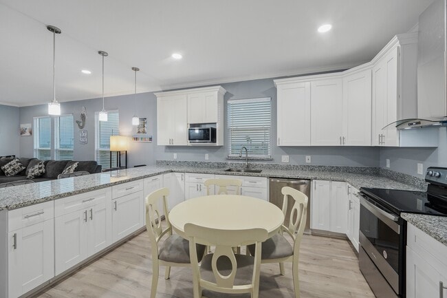 Photo - 305 Jettyview Rd