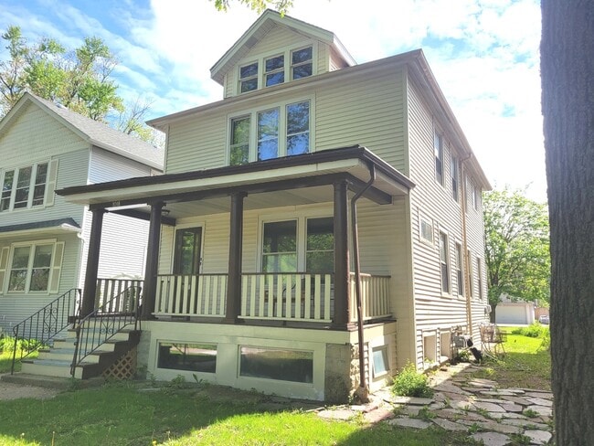 Photo - 1018 S Maple Ave House