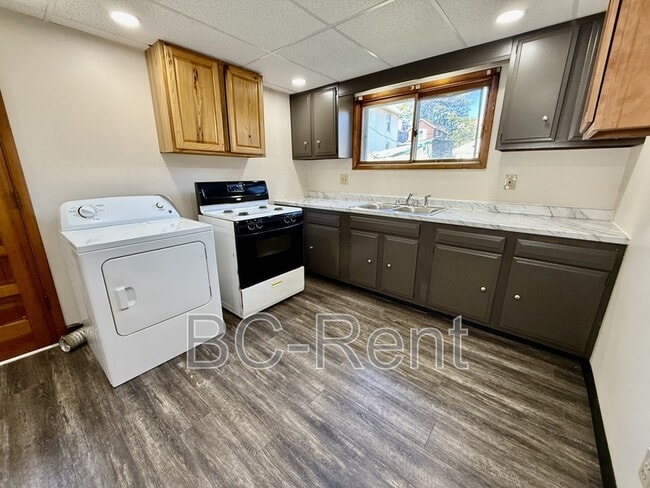 Photo - 526 Adams St