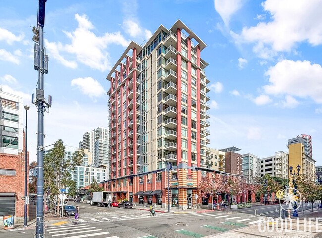Building Photo - Stunning 1BD/1BA Condo in East Village W/ A/C, W/D, Rooftop Deck, Padres Stadium View, Community ...