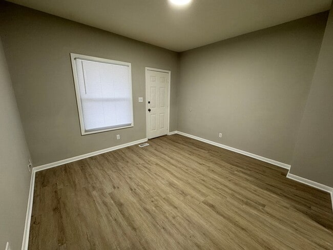 Photo - 1132 N Oxford St
