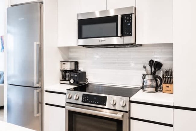 131-149-149 Seaport Blvd Unit SI FL12-ID1583755P