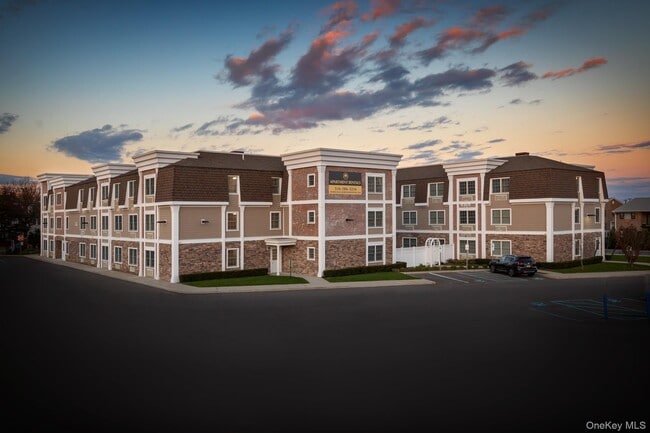 Building Photo - 190 Fulton St Unit E105