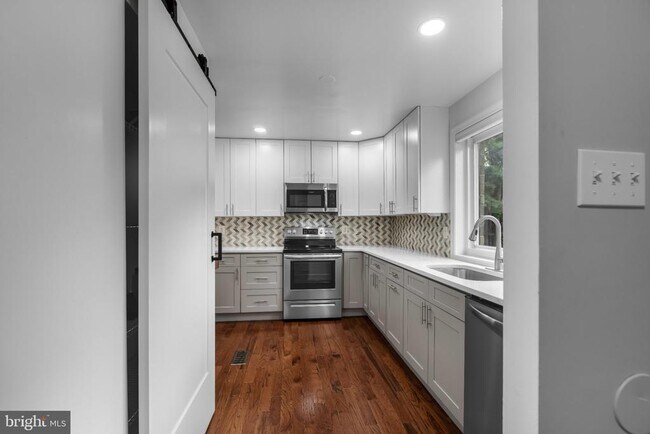 Photo - 7193 Talisman Ln