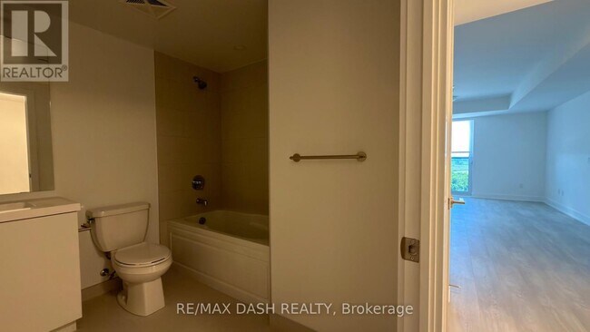 Photo - 2545 Simcoe St N Unit 1930