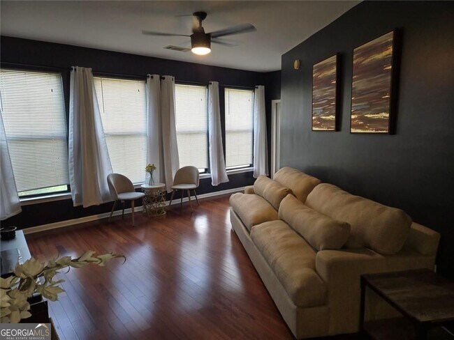 898 Oak St SW Unit 3203