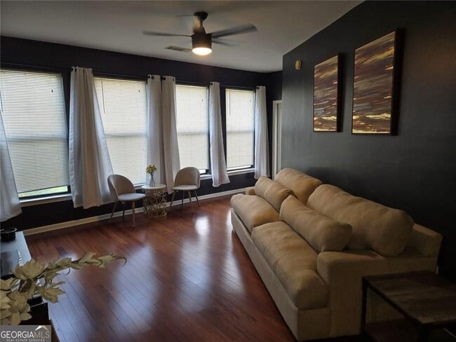 Photo - 898 Oak St SW Unit 3203